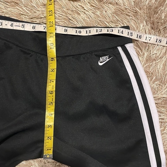 NIKE Black Straight Leg Pants Medium - Picture 6 of 8